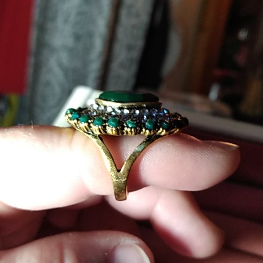 Ring - Picture 3 of 4